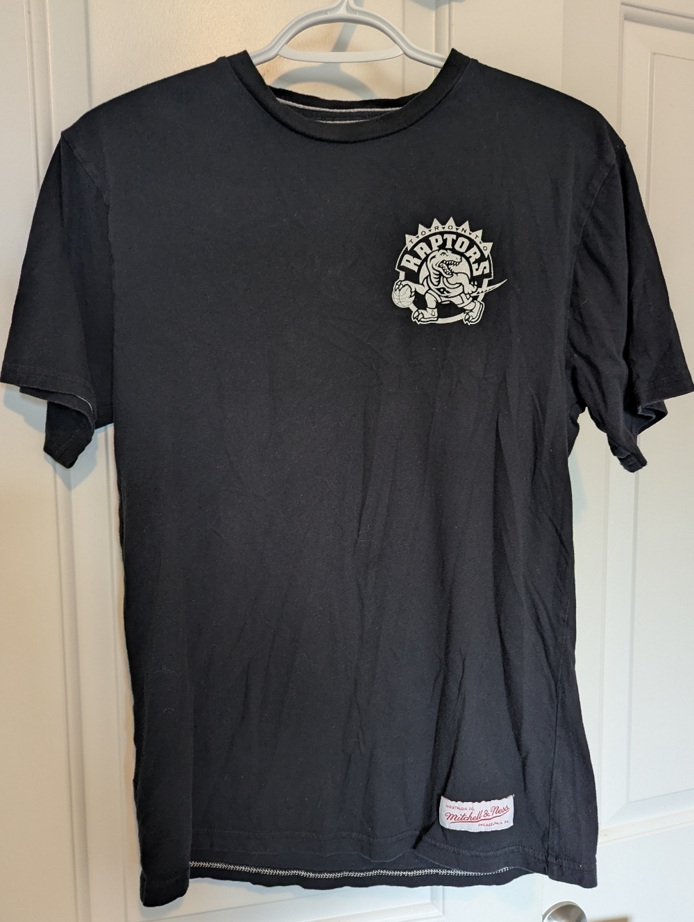 Nostalgia Black Short-Sleeve Toronto Raptors Logo Tee